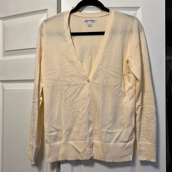 Women’s Amazon Essentials cardigan in Ecru - Picture 1 of 4